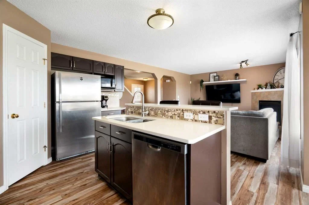 459 Citadel Meadow Bay NW, Calgary — photo 5 of 34