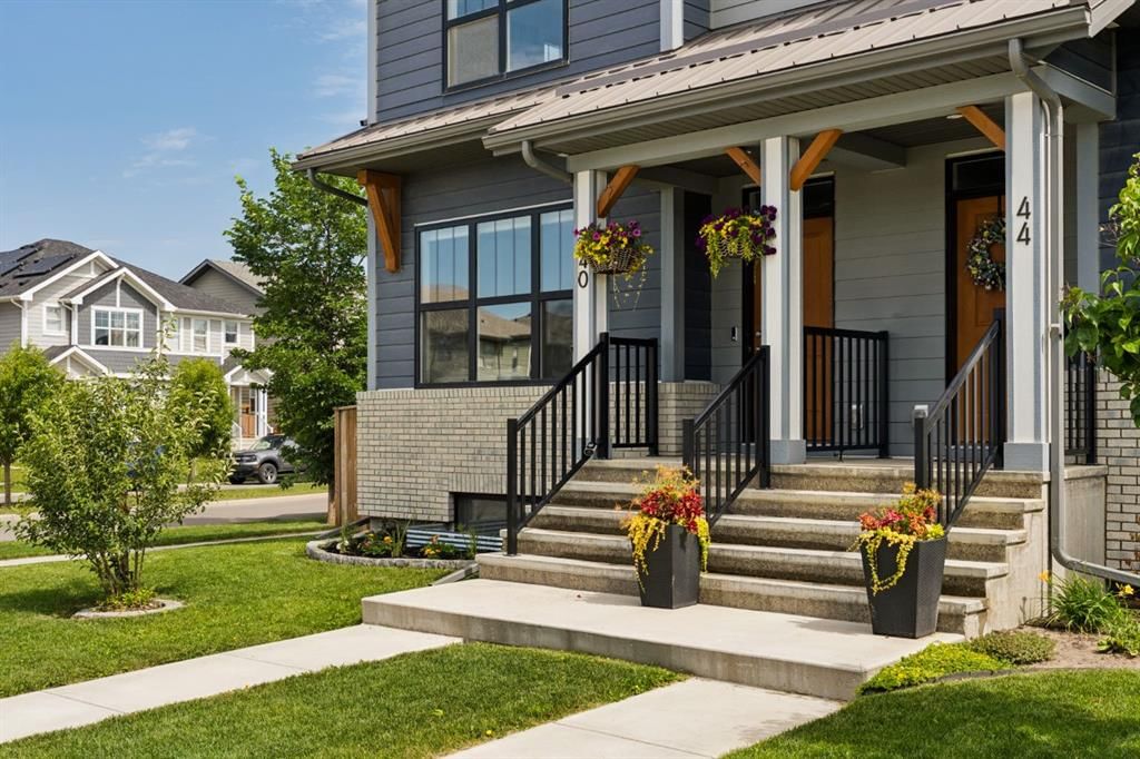 40 Magnolia Parade SE, Calgary — photo 4 of 39
