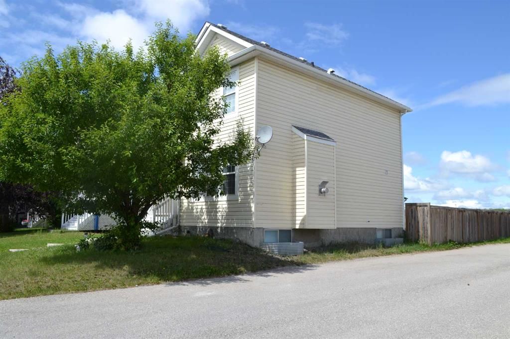 102 Citadel Mesa Close, Calgary — photo 3 of 26