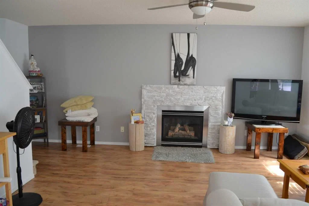 102 Citadel Mesa Close, Calgary — photo 5 of 26