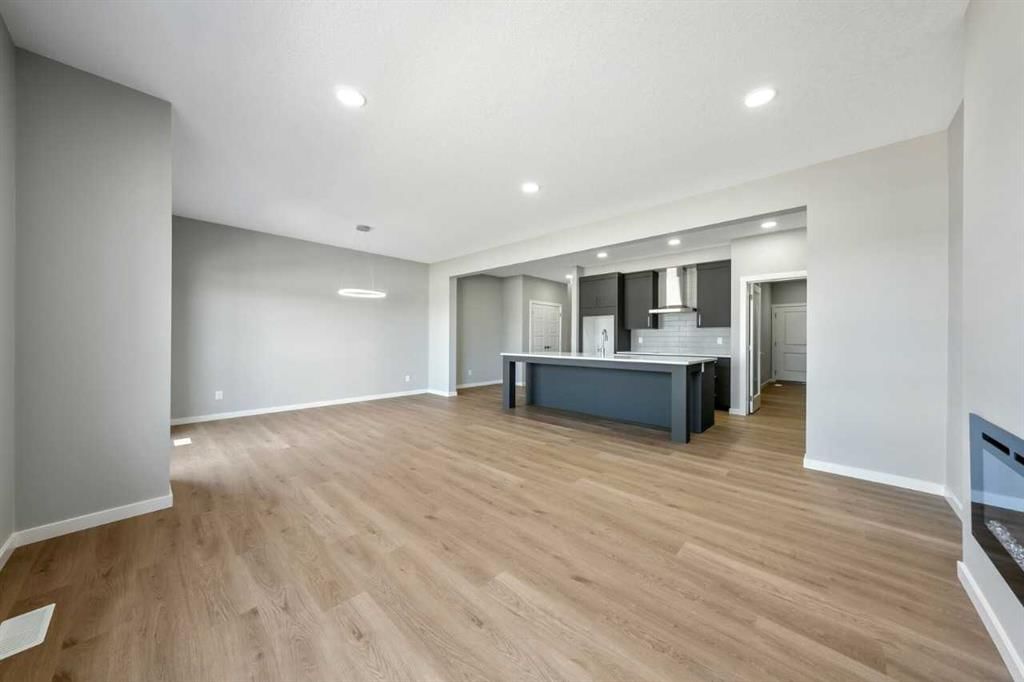 56 Osprey Hill Place SW, Calgary — photo 2 of 20