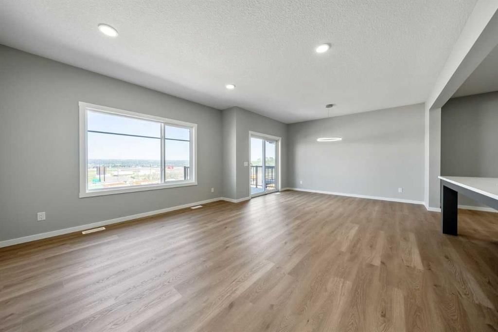 56 Osprey Hill Place SW, Calgary — photo 4 of 20