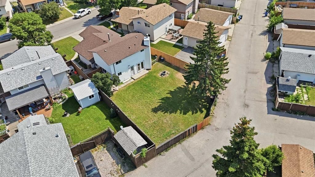 172 Templemont Drive NE, Calgary — photo 3 of 43