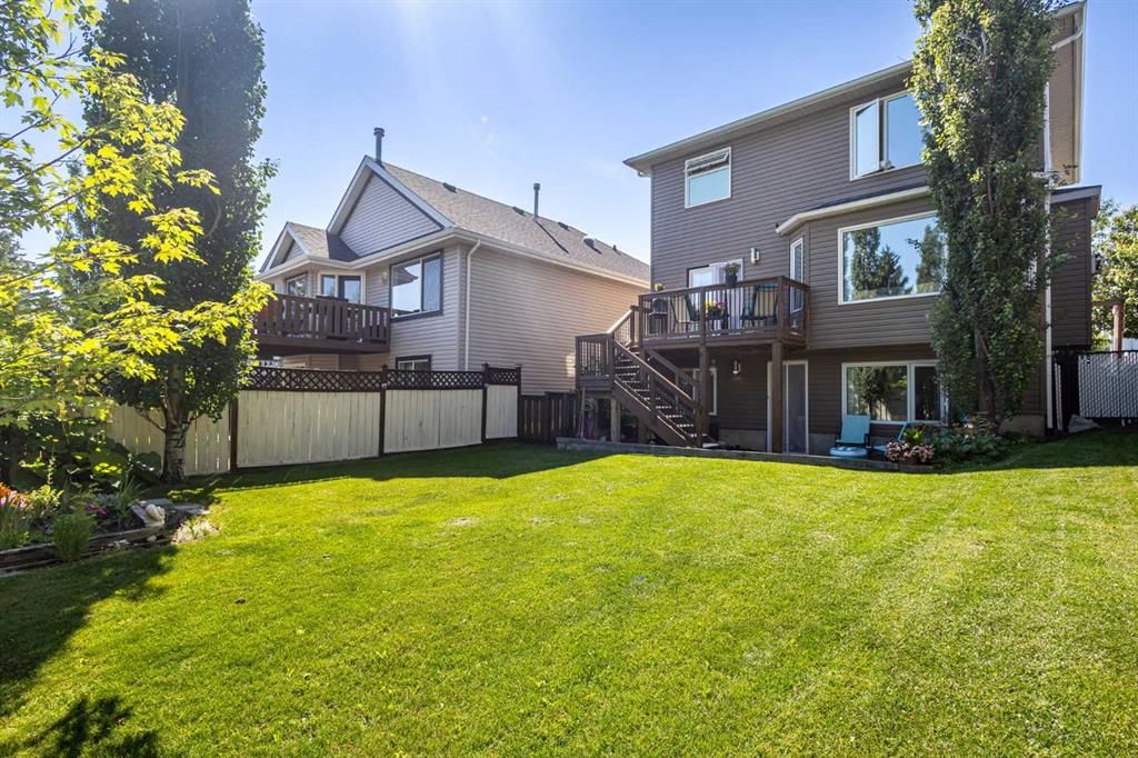 151 Citadel Close NW, Calgary — photo 2 of 48