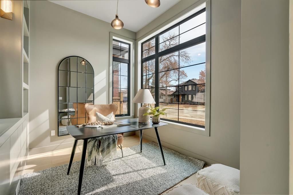 2034 49 Avenue SW, Calgary — photo 3 of 50
