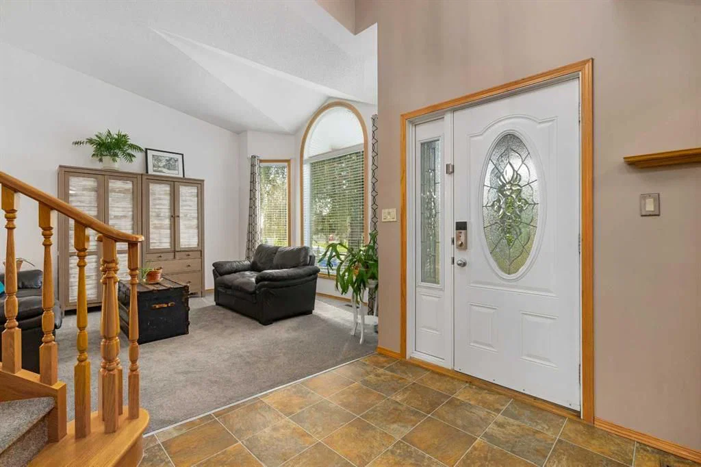 1114 Whitfield Avenue, Crossfield — photo 5 of 50