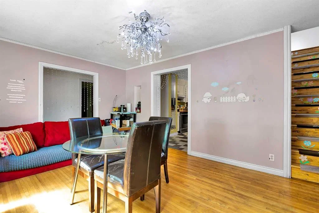 6 Tipton Place NW, Calgary — photo 3 of 28