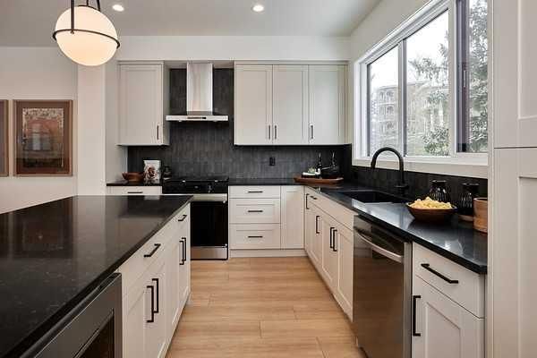 417 Shawnee Terrace SW, Calgary — photo 5 of 12