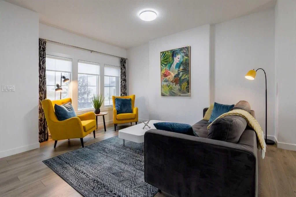 633 Savanna Drive NE, Calgary — photo 4 of 22