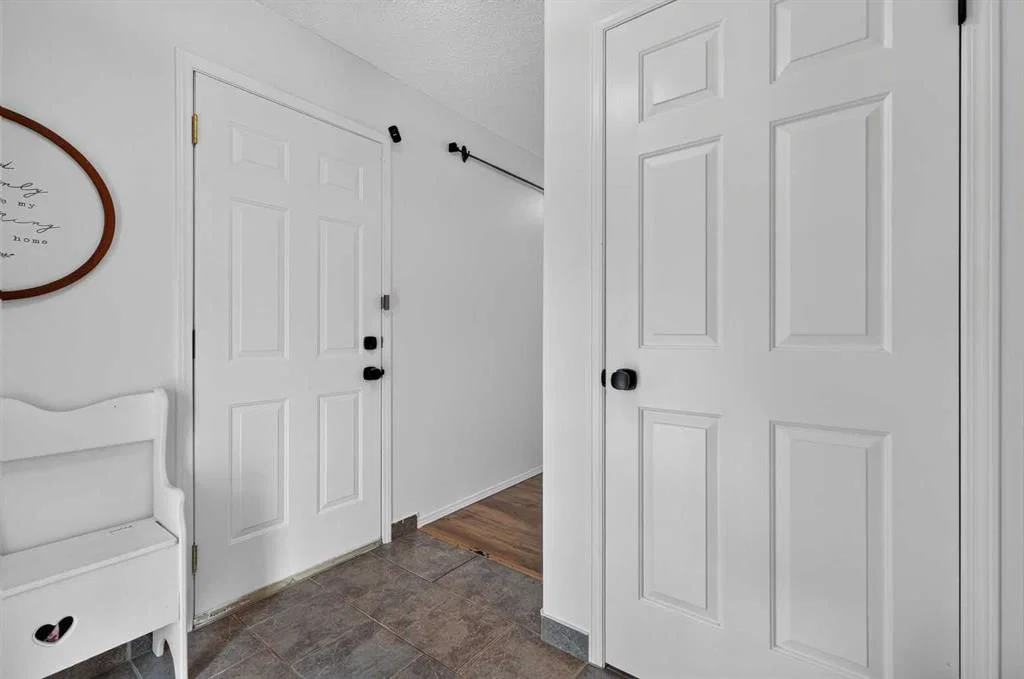 37 Beddington Gardens NE, Calgary — photo 4 of 33