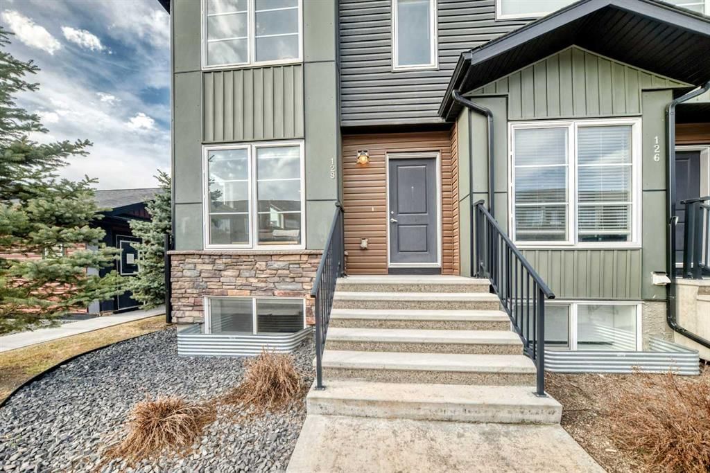 128, 31 Red Embers Parade NE, Calgary — photo 2 of 43
