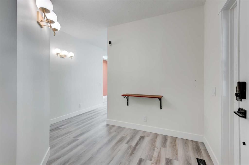 47 Christie Park Terrace SW, Calgary — photo 4 of 34