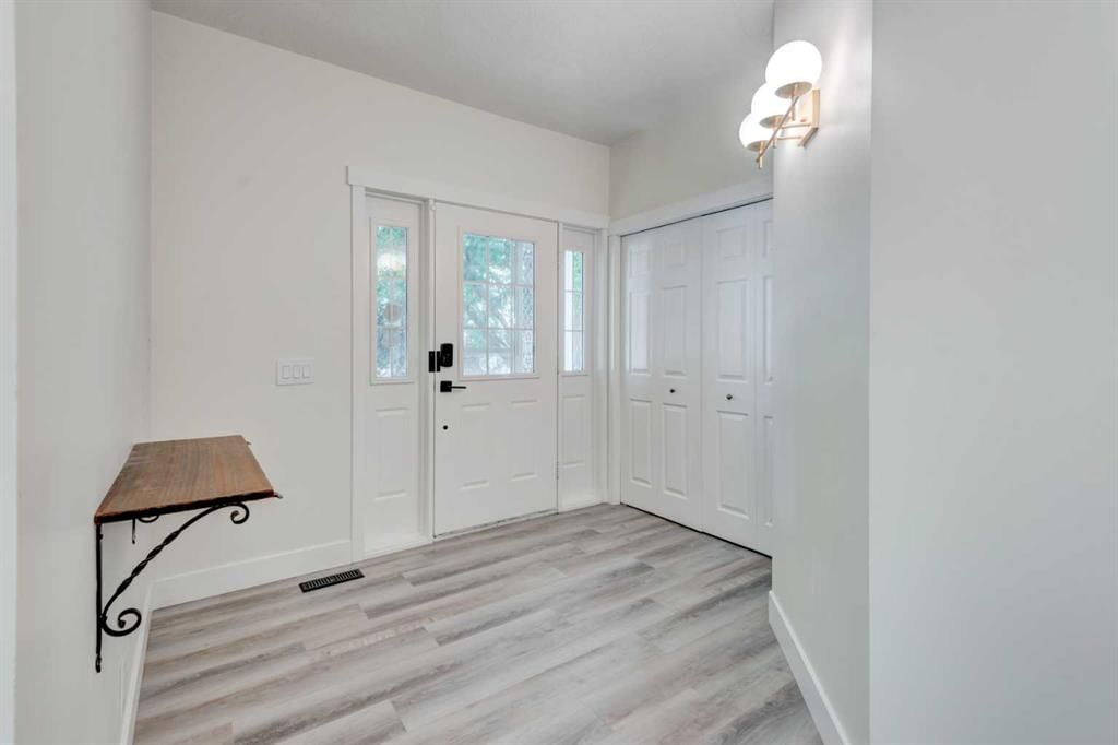 47 Christie Park Terrace SW, Calgary — photo 5 of 34
