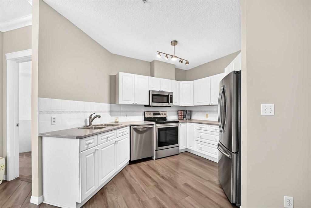 210, 78 Prestwick Gardens SE, Calgary — photo 2 of 24
