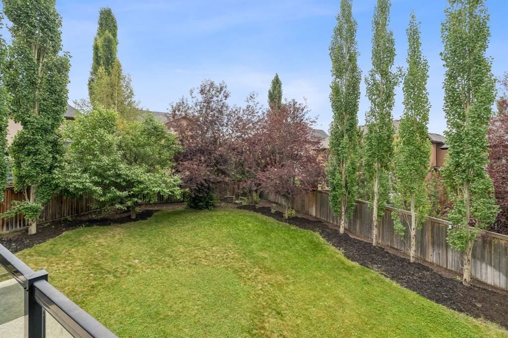 46 Aspenshire Place SW, Calgary — photo 3 of 47