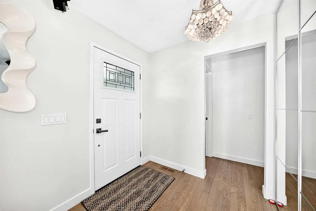 1376 Lake Sylvan Drive SE, Calgary — photo 2 of 22