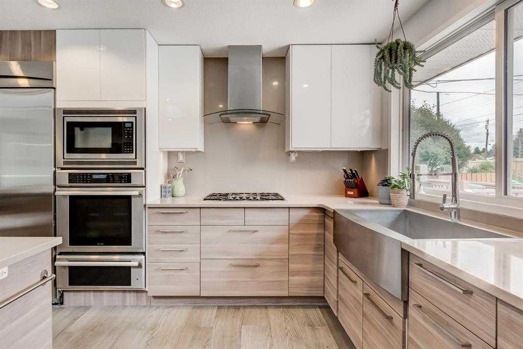 1376 Lake Sylvan Drive SE, Calgary — photo 4 of 22