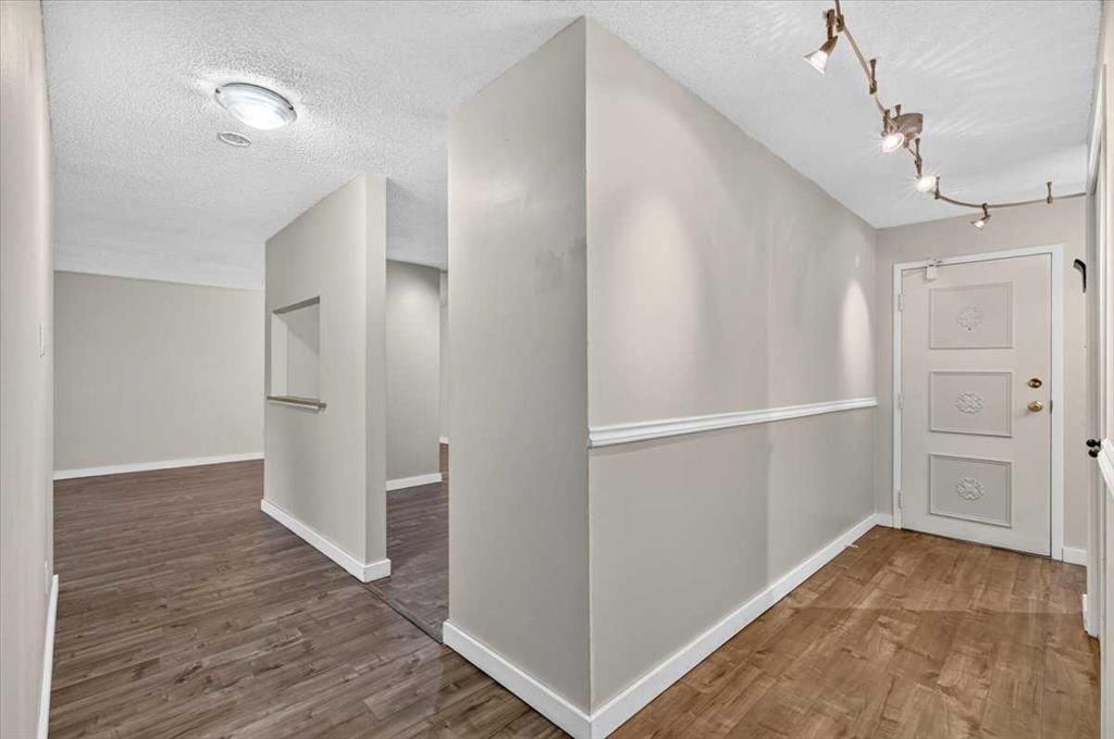 214, 723 57 Avenue SW, Calgary — photo 3 of 48