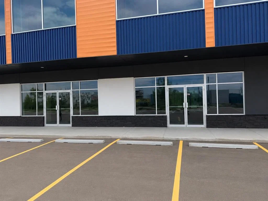 10930 42 Street NE, Calgary — photo 3 of 5
