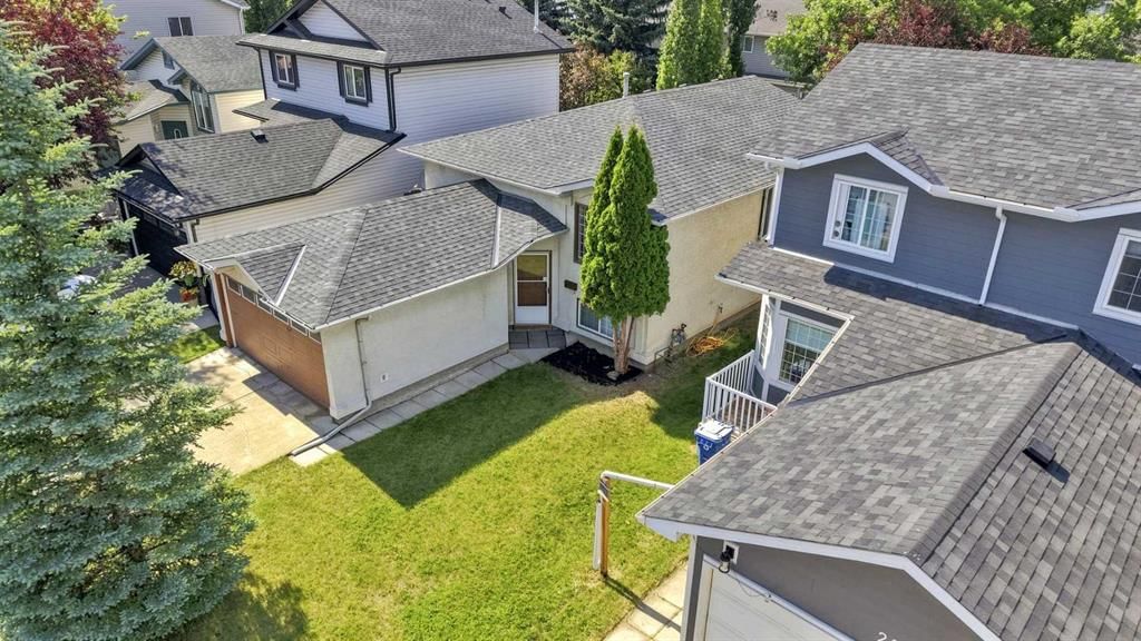 225 Harvest Glen Place NE, Calgary — photo 2 of 38