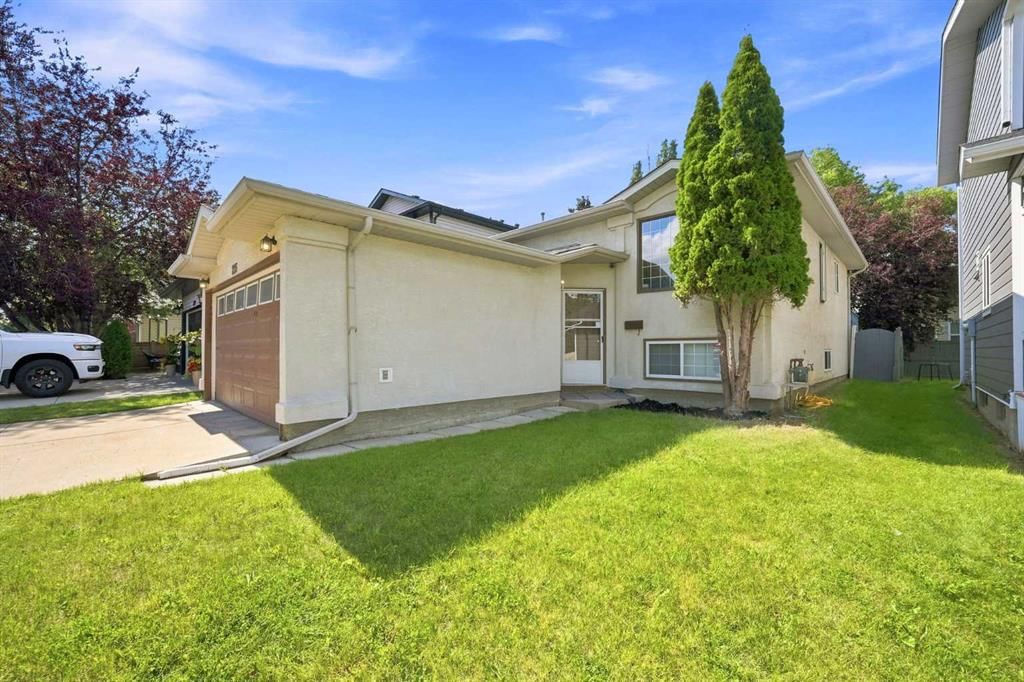 225 Harvest Glen Place NE, Calgary — photo 4 of 38