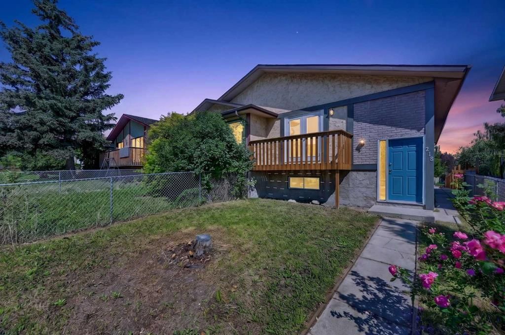 218 Bermuda Drive NW, Calgary — main listing photo