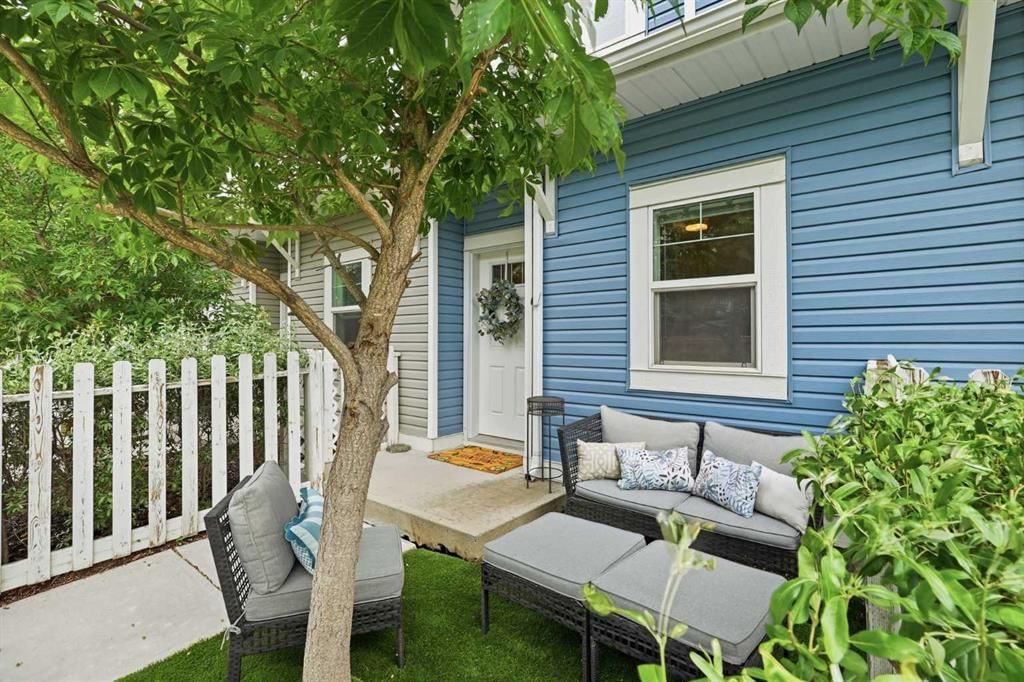 17 Stonehouse Crescent NW, High River — main listing photo