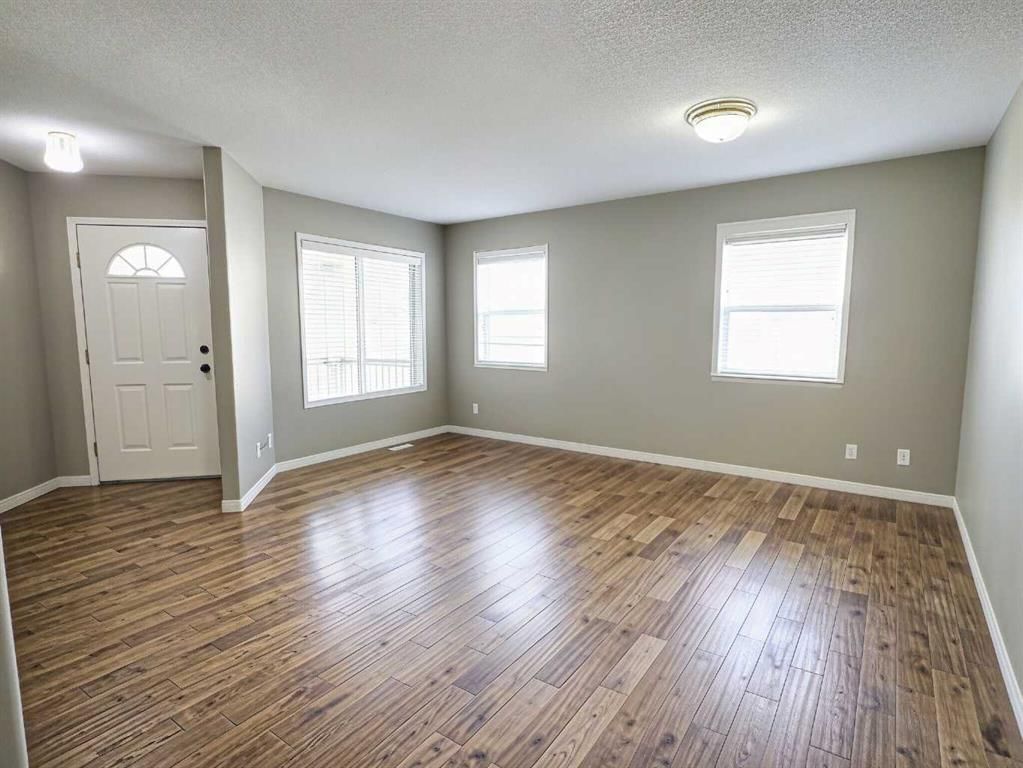 185 Tuscarora Close NW, Calgary — photo 5 of 48