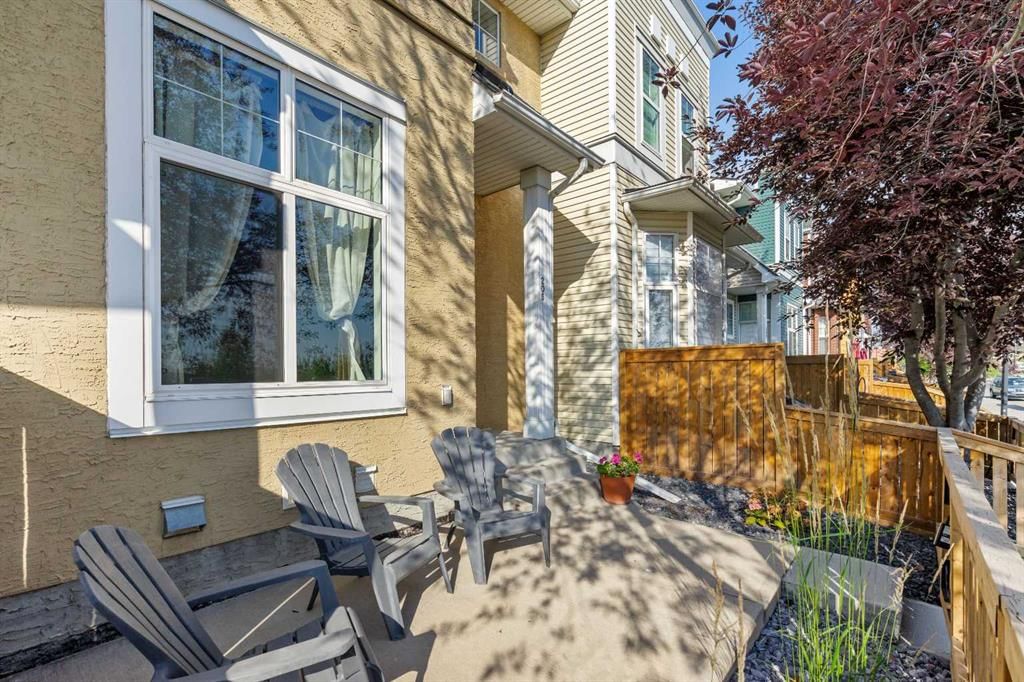 205 Mckenzie Towne Gate SE, Calgary — photo 4 of 34
