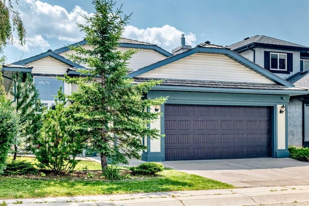 3569 Douglas Woods Heights SE, Calgary — main listing photo