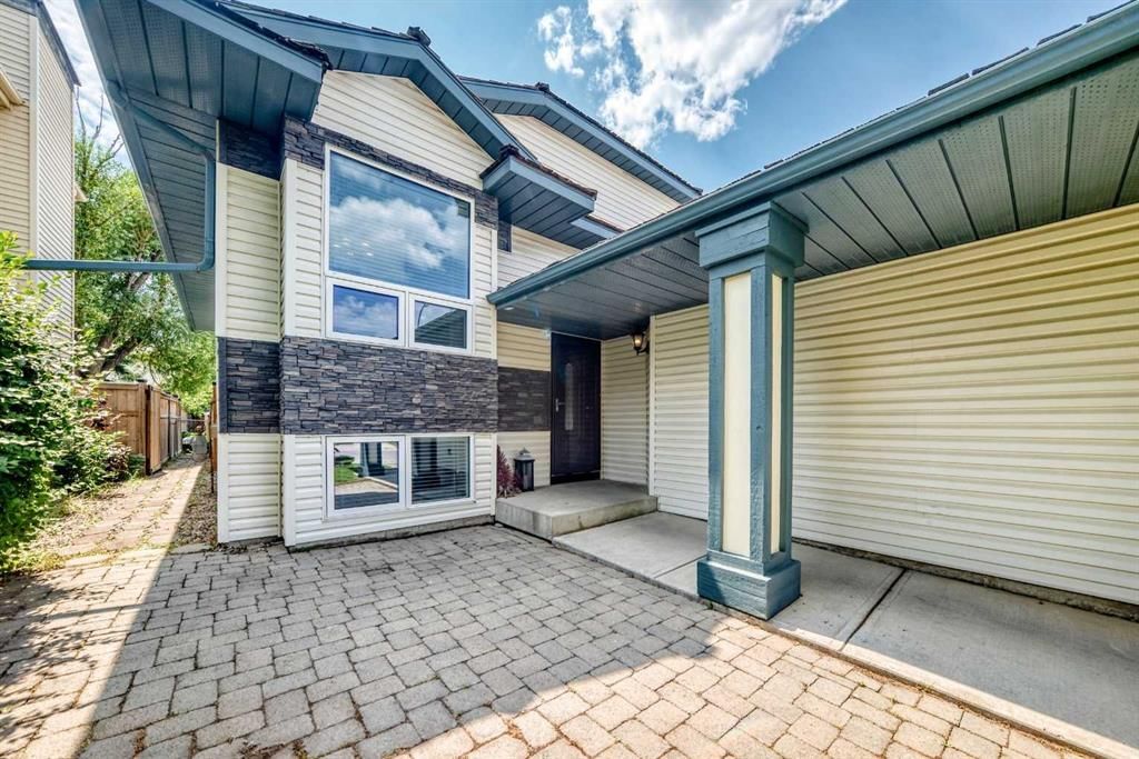 3569 Douglas Woods Heights SE, Calgary — photo 2 of 50