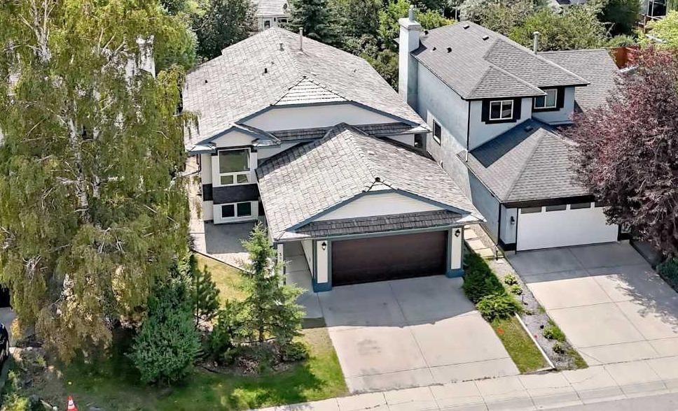 3569 Douglas Woods Heights SE, Calgary — photo 3 of 50