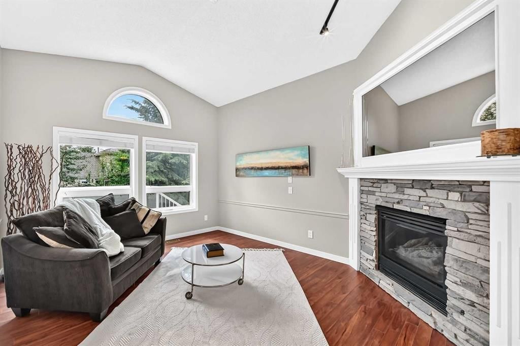 3569 Douglas Woods Heights SE, Calgary — photo 5 of 50