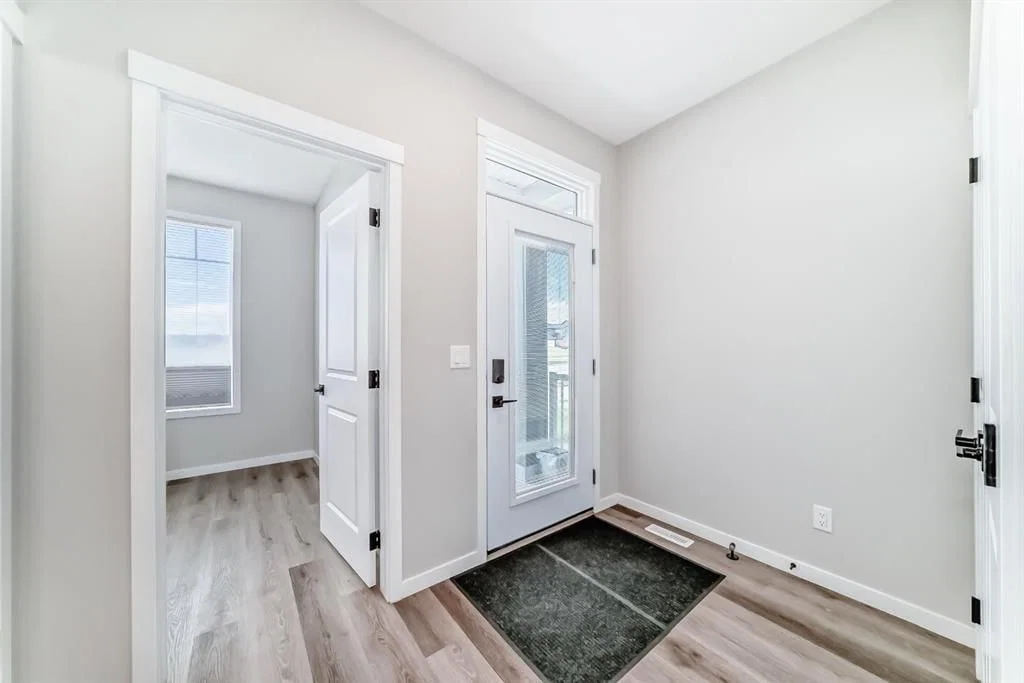 276 Belmont Boulevard SW, Calgary — photo 3 of 49