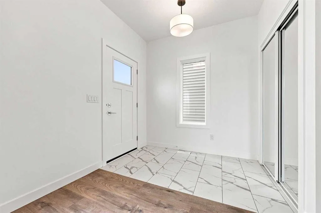 268 Huxbury View NE, Calgary — photo 3 of 50