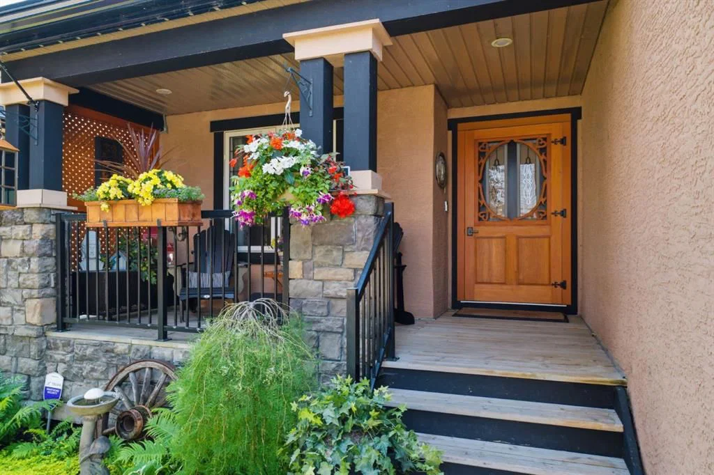 31 Chapala Close SE, Calgary — photo 3 of 50