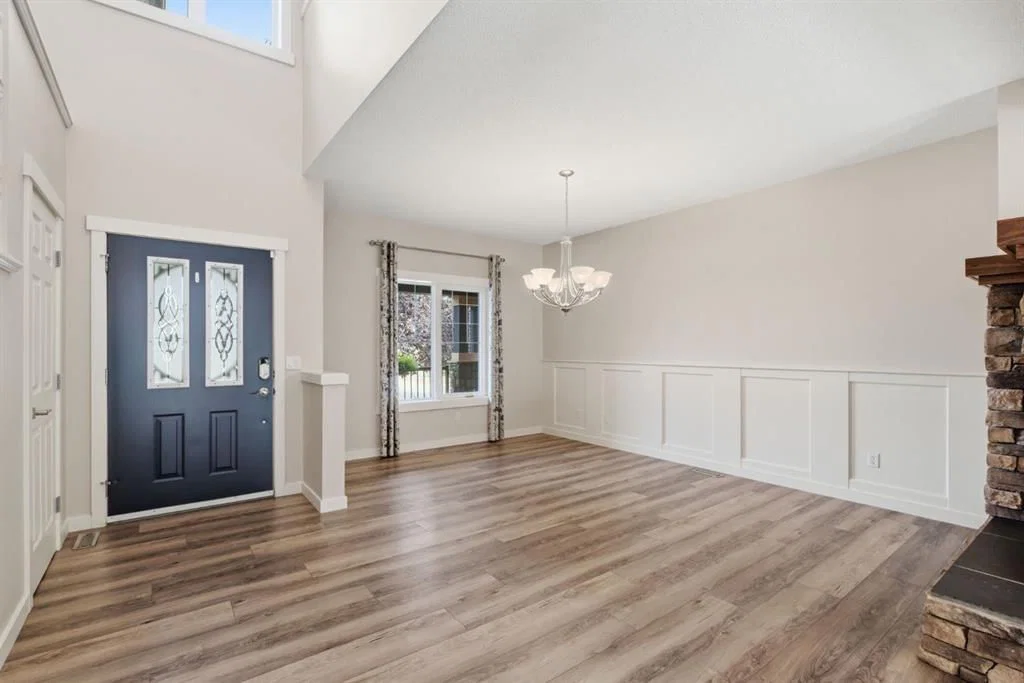 31 Chapala Close SE, Calgary — photo 5 of 50