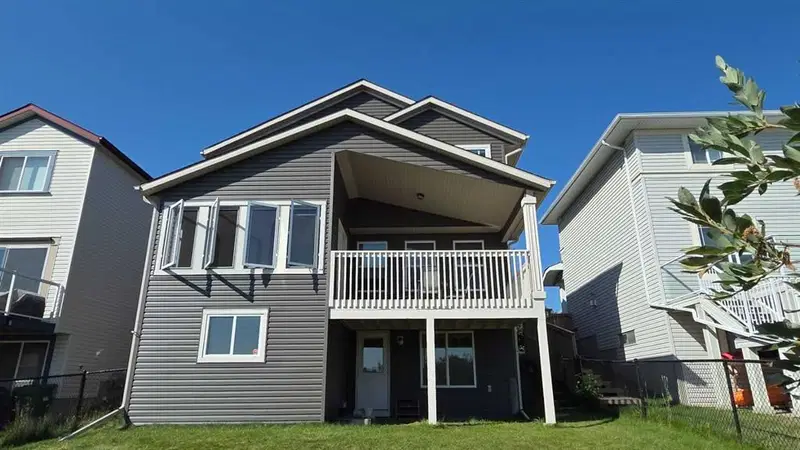 210 Panamount Hill NW, Calgary — photo 3 of 36