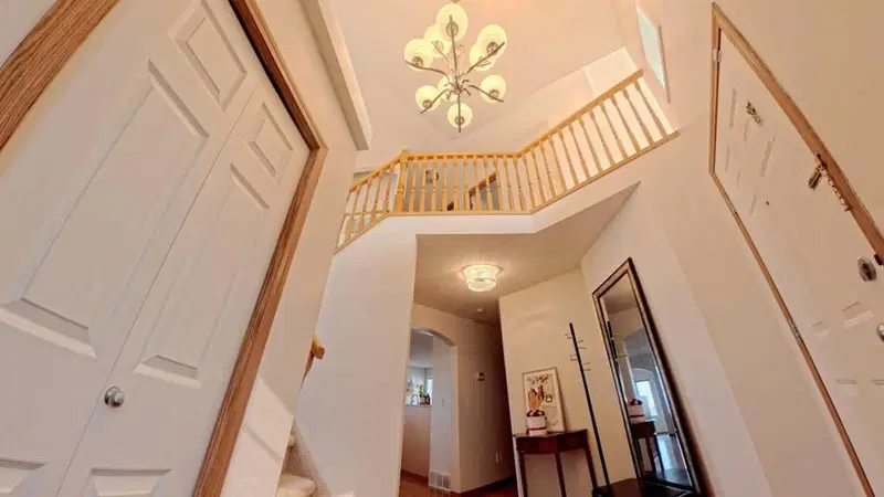 210 Panamount Hill NW, Calgary — photo 4 of 36