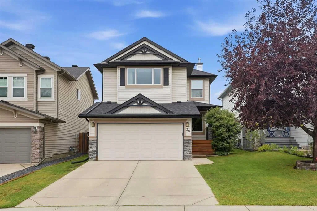 38 Chapman Close SE, Calgary — main listing photo