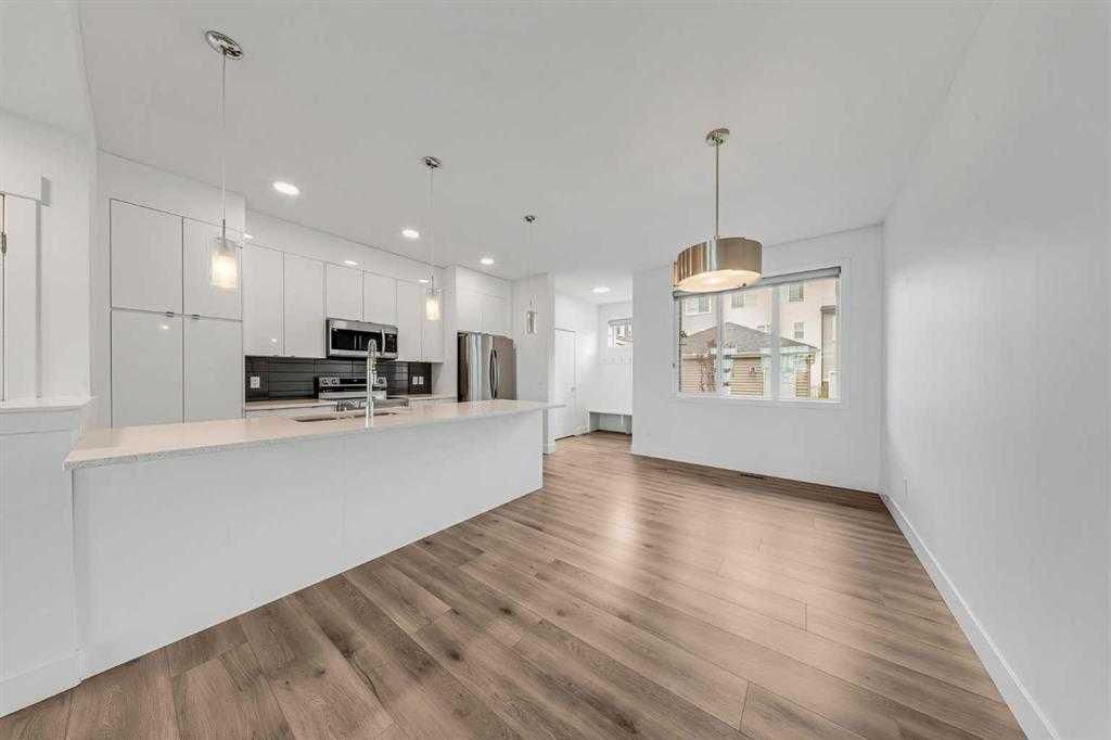 242 Carrington Gate NW, Calgary — photo 3 of 33