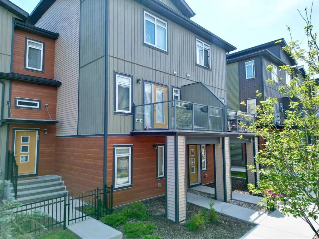 50 Sage Bluff Circle NW, Calgary — photo 2 of 31
