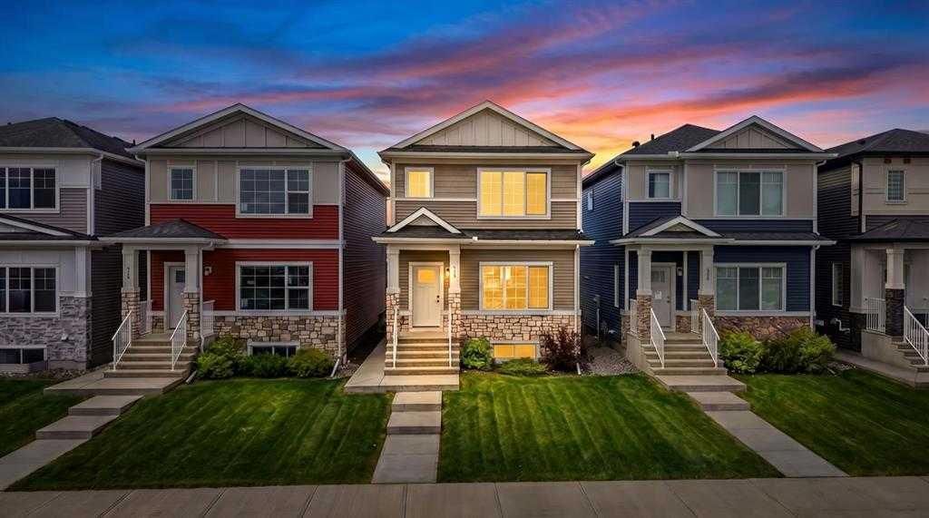 272 Huxbury View NE, Calgary — main listing photo
