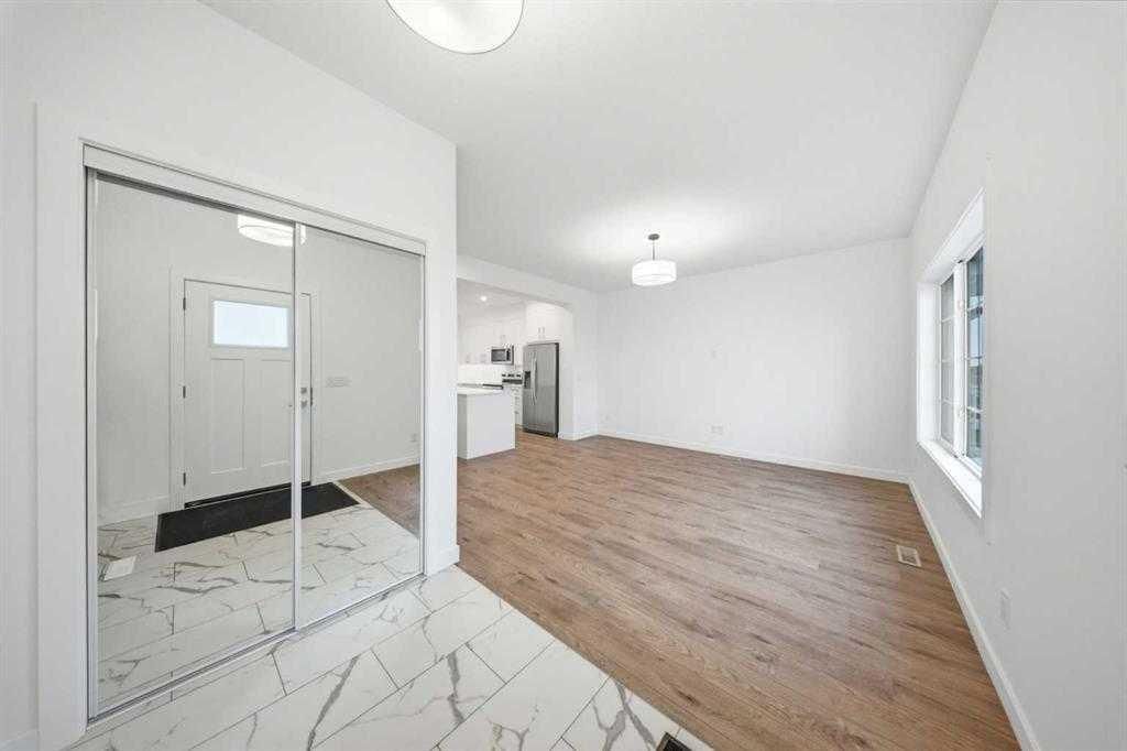 272 Huxbury View NE, Calgary — photo 2 of 32