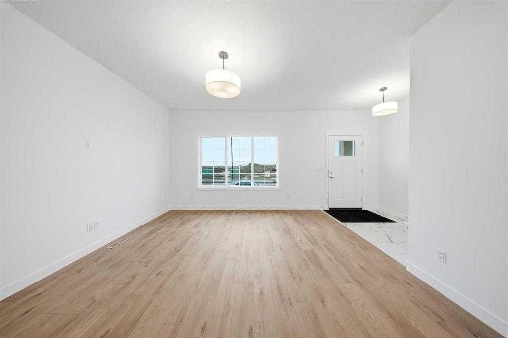 272 Huxbury View NE, Calgary — photo 4 of 32