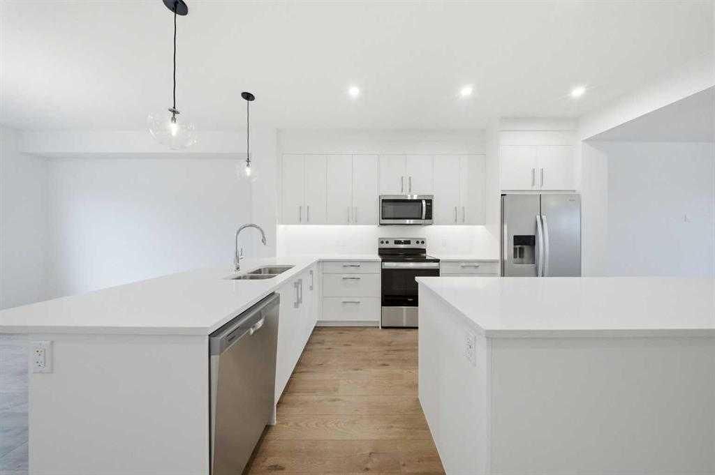 272 Huxbury View NE, Calgary — photo 5 of 32