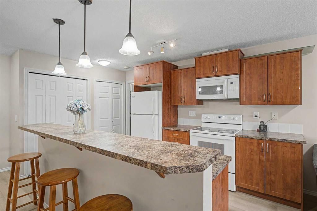 2430, 700 Willowbrook Road NW, Airdrie — photo 5 of 28