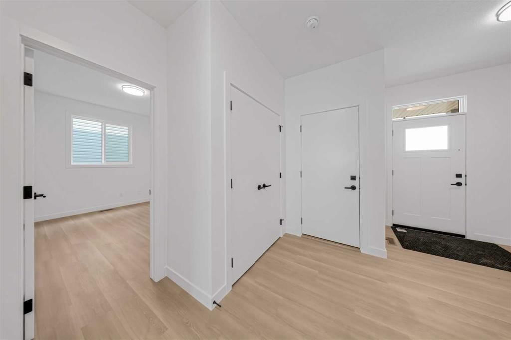 1412 South Point Villas SW, Airdrie — photo 4 of 37