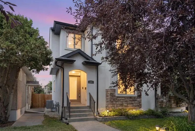 448 25 Avenue NW, Calgary — semi-detached home for sale