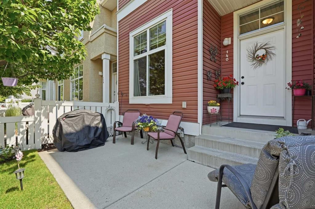 140 Promenade Way SE, Calgary — photo 2 of 39